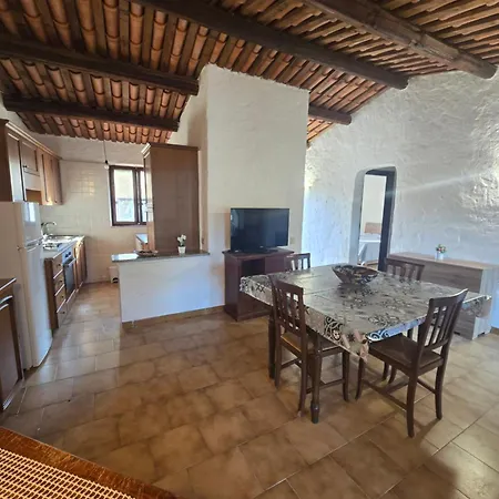 Apartment Quadrilocale Vicino Al Mare E Al Centro San Teodoro (Sardinia)